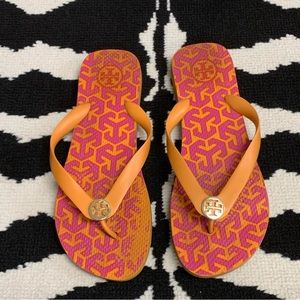 Tory Burch Orange Pink Logo Flip Flops Size 6
